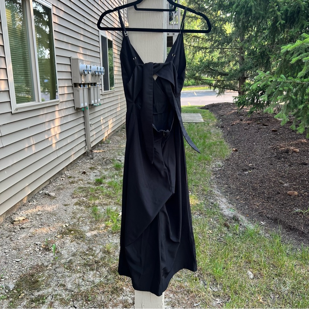 SHEIN V-Neck Sleeveless Ribbon Tie Back Jumpsuit - Picture 3 of 5